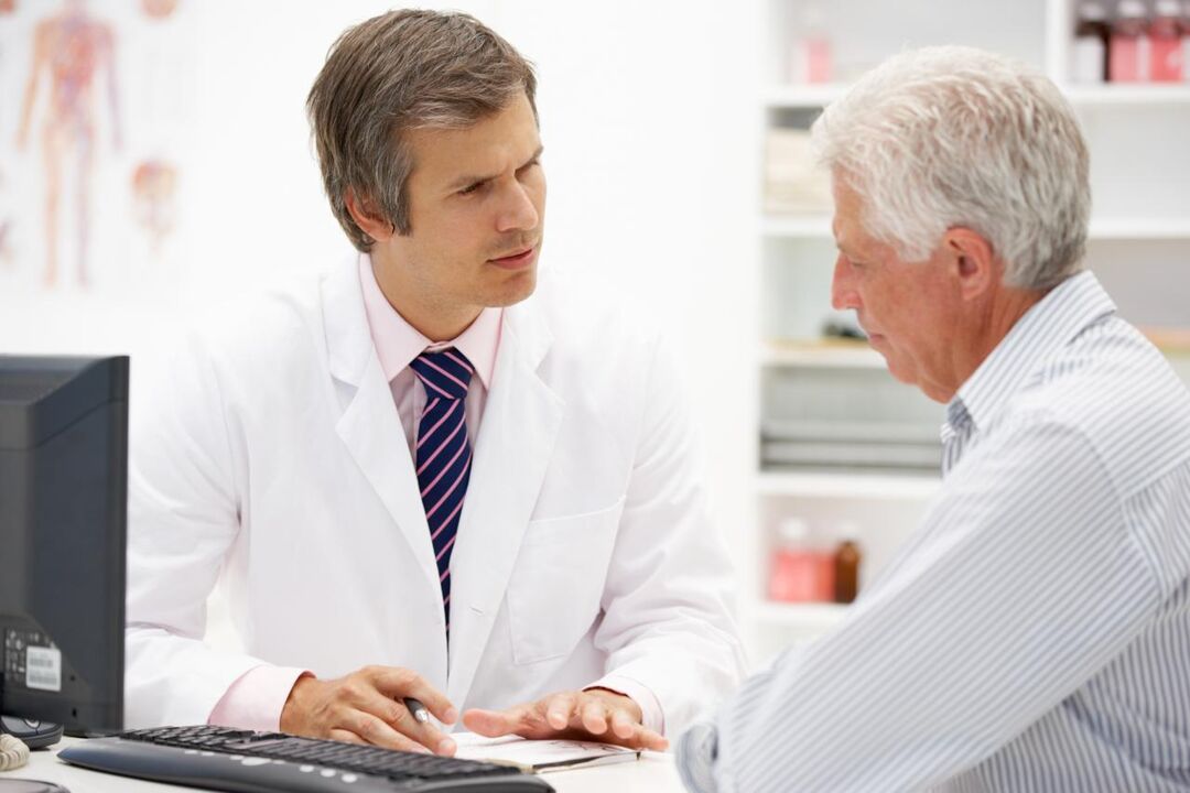 doctor prescribes drugs for prostatitis to patient